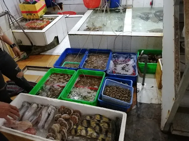 Bờ Kè Quán - 52 Cù Huân