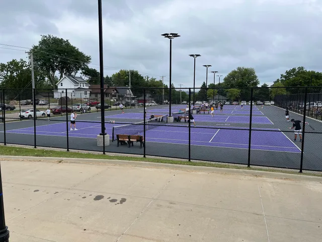 Loras College Tennis Courts