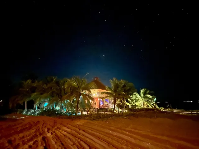 Salty Rebel - Surf & Stay