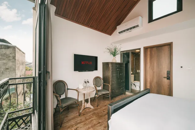 Su Casa Hanoi Railway Side