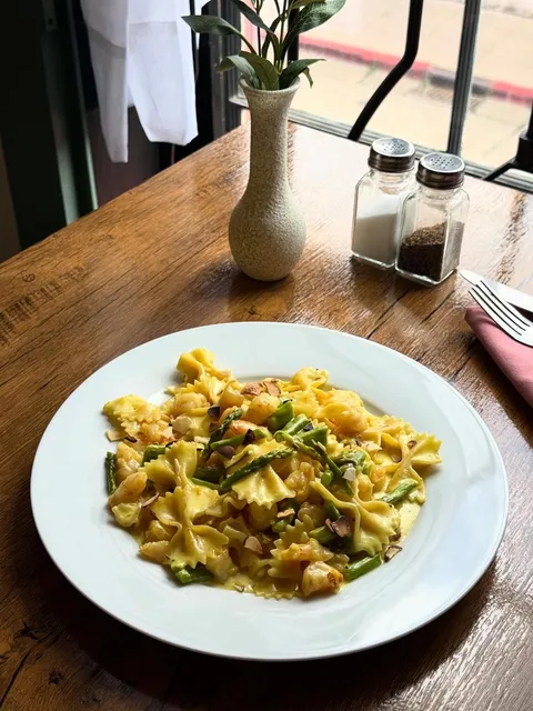 Caliza Mediterranean Cuisine