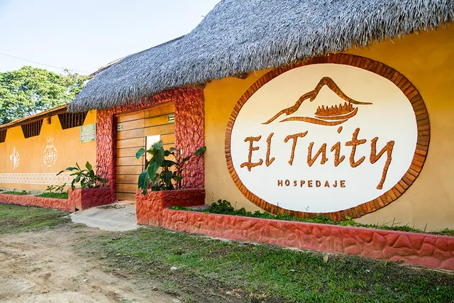 El Tuity Hotel