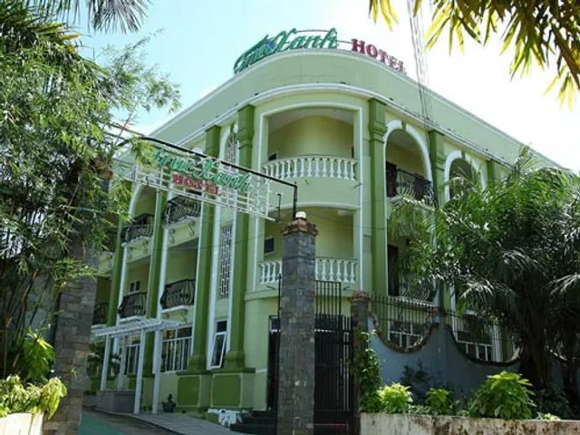 Khách Sạn Trúc Xanh