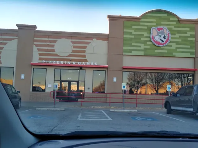 Chuck E. Cheese