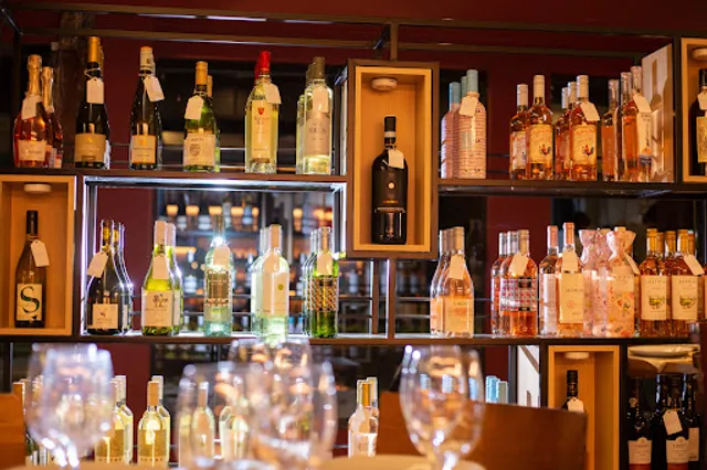 Madame Merlot Adega e Wine Bar - (Rio das Ostras)