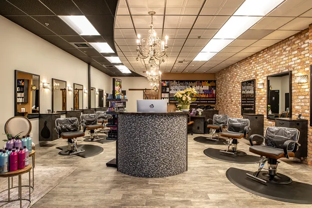 Elle Marie Hair Studio - Snohomish