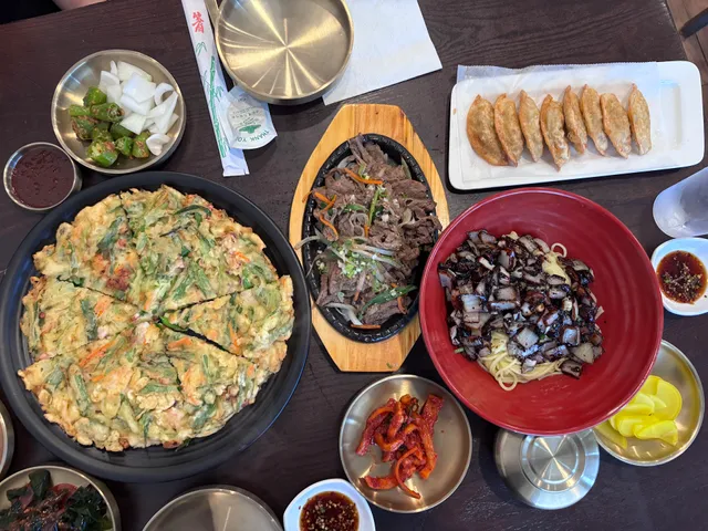 Jin Guk Korean Cuisine 진국밥, 진국