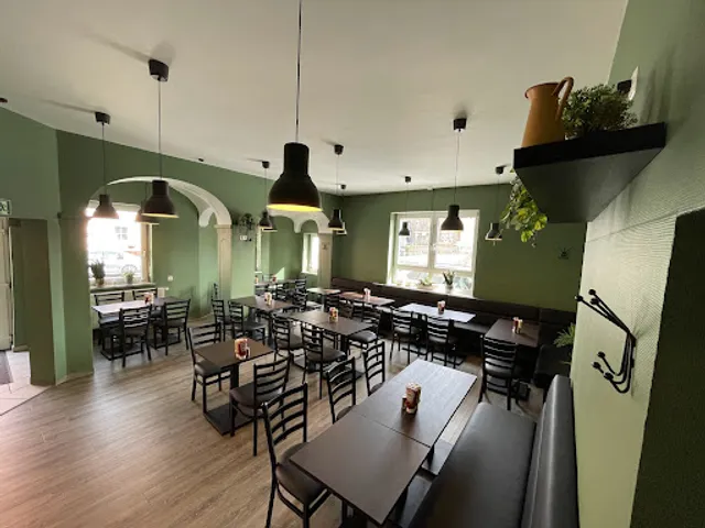 BURGER meets Falafel