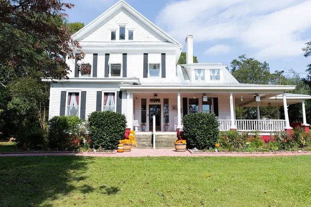 Whole Hearts Bed and Breakfast, LLC