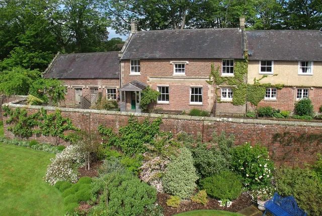 Wadhurst Castle Cottage