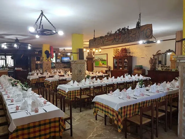 Ristorante La Pietra Carrata Alias Lumapuzz Di Donatella Di Lallo