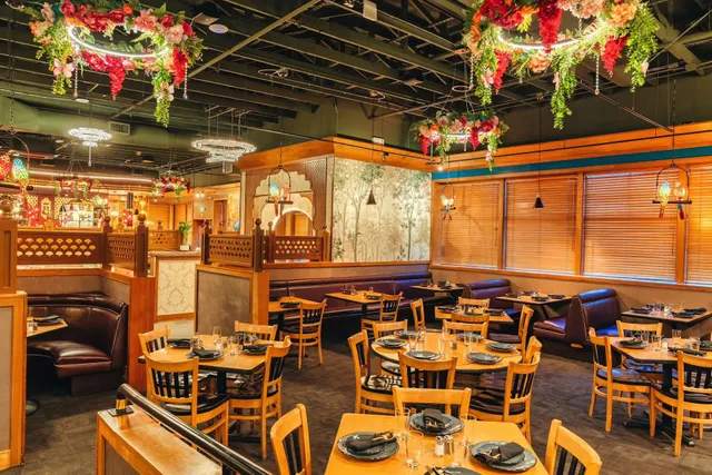 RaajGharana Indian Restaurant & Bar