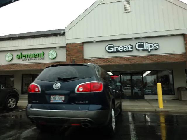 element salon and fitness studio