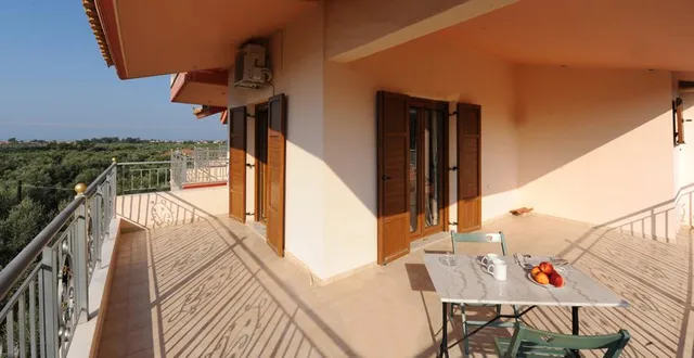 Kakovatos rooms & apartments