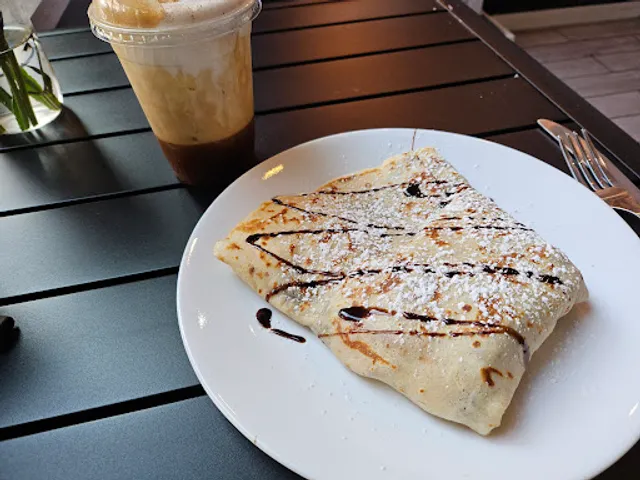 Eli's Cafe & Creperie