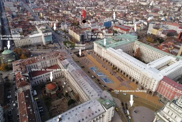 Vintage private rooms in the heart of the downtown