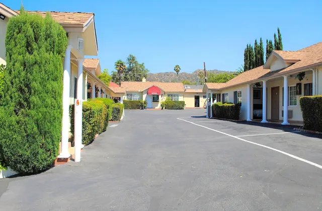 Rosebowl Motel