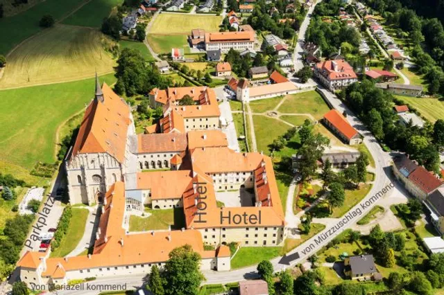 Hotel im Stift Neuberg