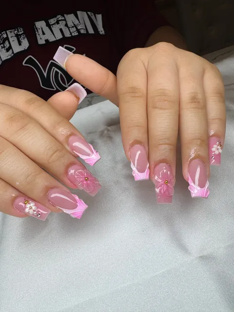 Le's Exotic Nailz & Spa