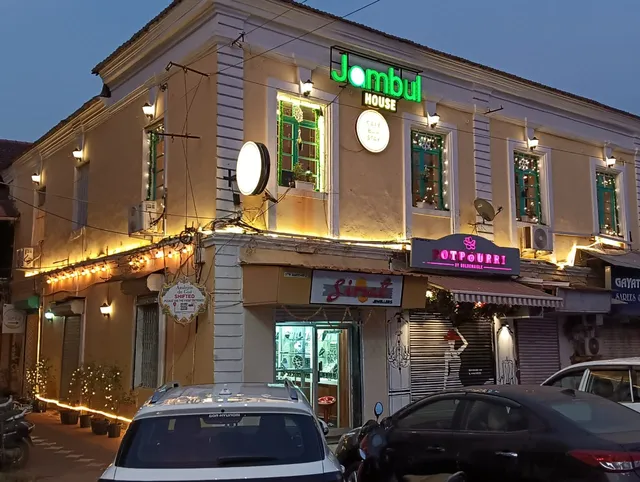 Jambul Cafe, Bar & Stay