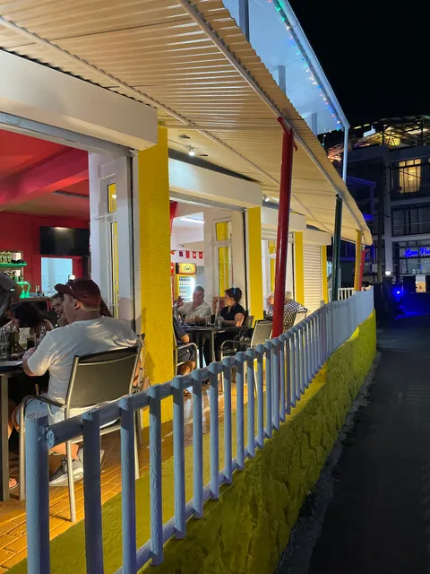 Top Deck Bar & Grill