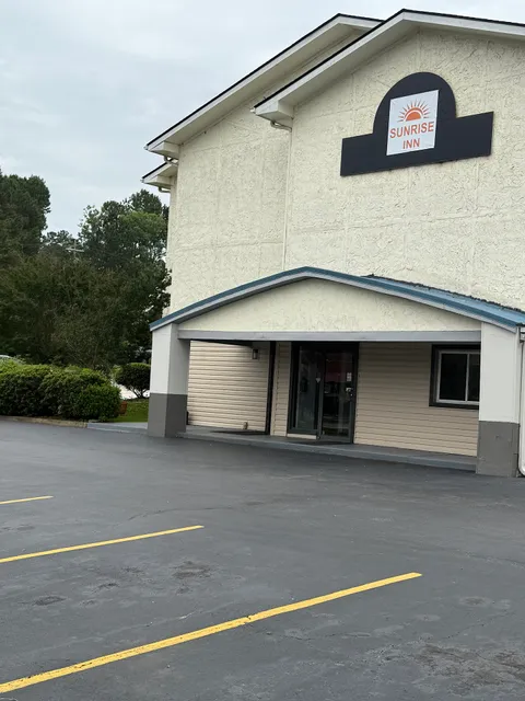 SUNRISE INN OF GREENWOOD