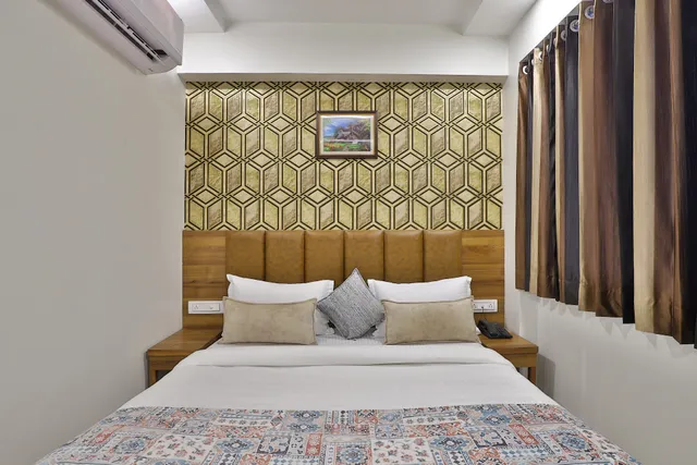 FabExpress White Rose