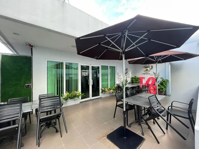 J Spazio Apartelle and Cafe