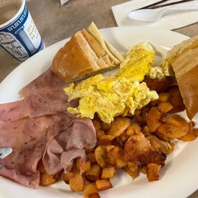 Leo's Café & El Guame Restaurant