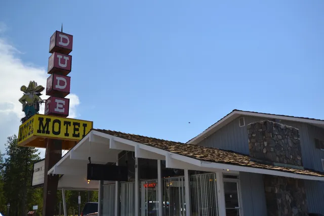 Dude & Roundup Motel