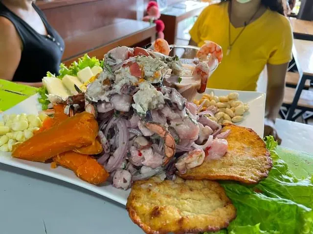 El puerto 650 restaurant-bar