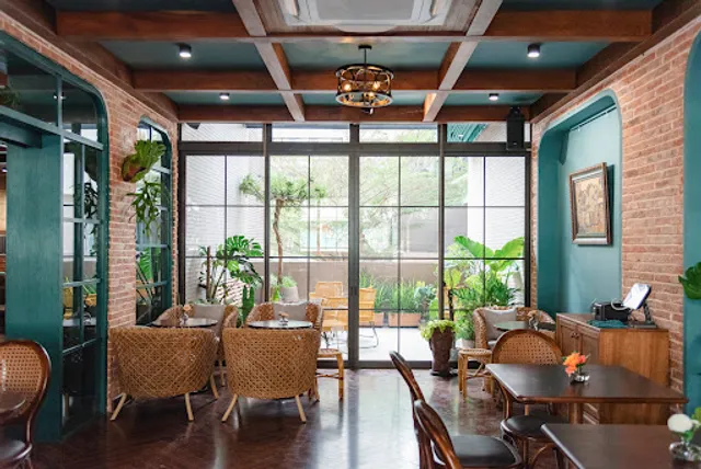 Ravie Café Boutique