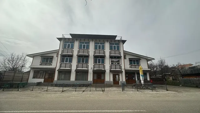 Excursii cu ghid - Casa Carpatica Nucsoara