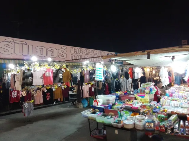 ตลาดนัดแยกพระญาติ