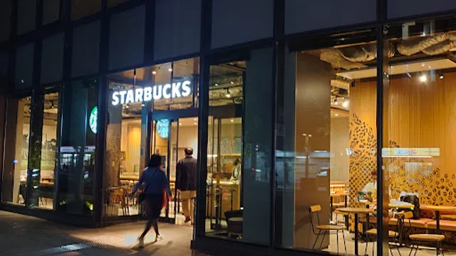 STARBUCKS The Blossom Hakata Premier Shop