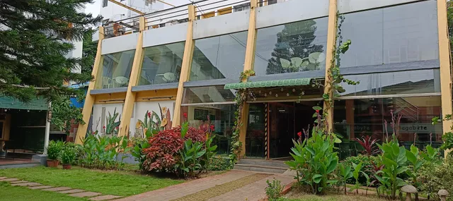 SHANTHINIKETAN HOTEL & PG