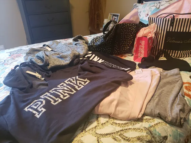 Victoria's Secret & PINK