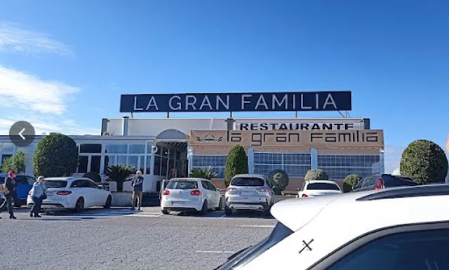 Área de Servicio Cepsa La Gran Familia