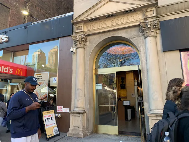 Fred Wilson Chess Books