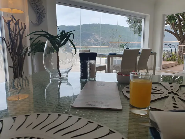 Amanzi Island Boutique Hotel