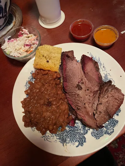 Between the Lakes BBQ