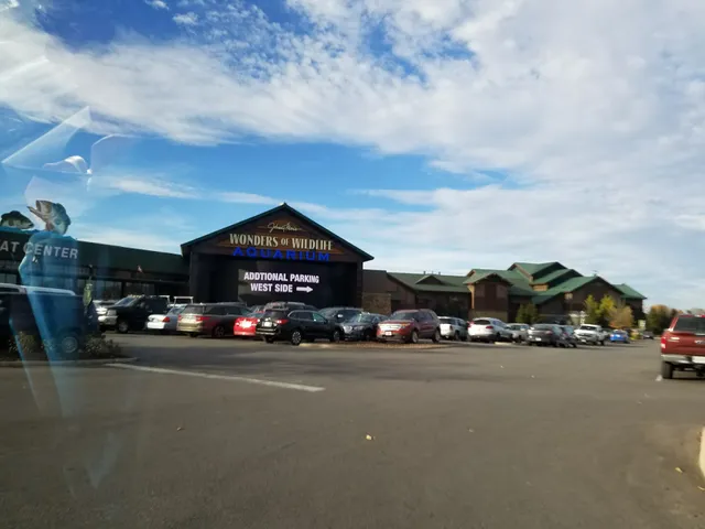 Wedgewood Shopping Center