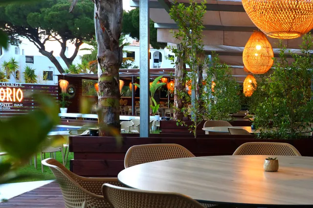 Honório Pool Lounge Restaurante & Bar