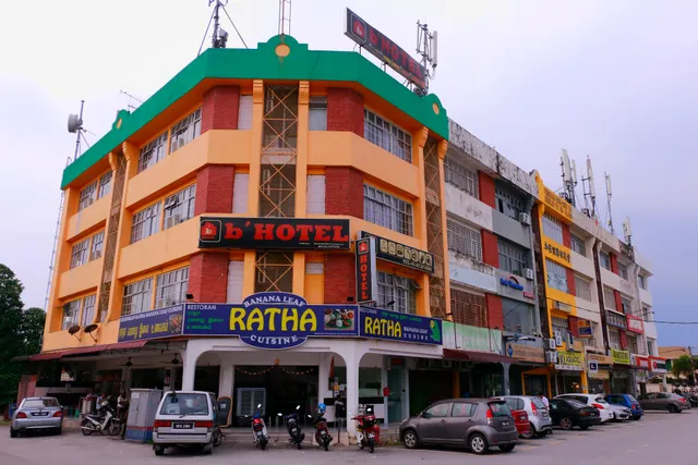 b' Hotel Kajang