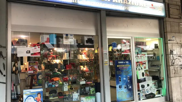 Tecnico tech ASSISITENZA Riparazione cellulare e computer, punto vodafone