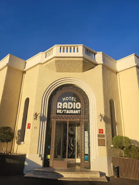 Restaurant @ Le Radio