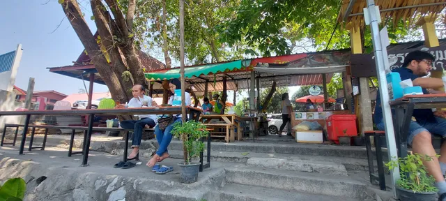 ตลาดน้ำท้ายวัดธรรมนิยม