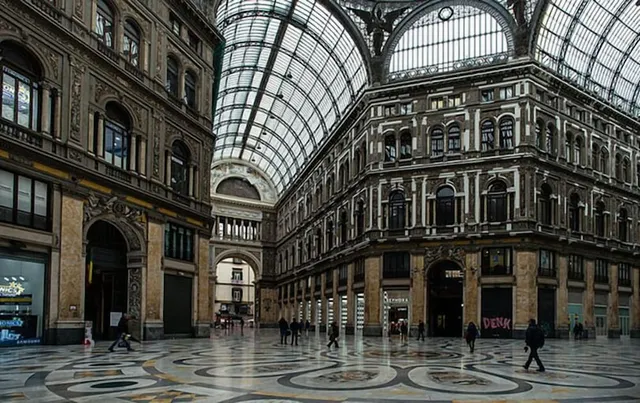Bohemki: Galleria Umberto I°