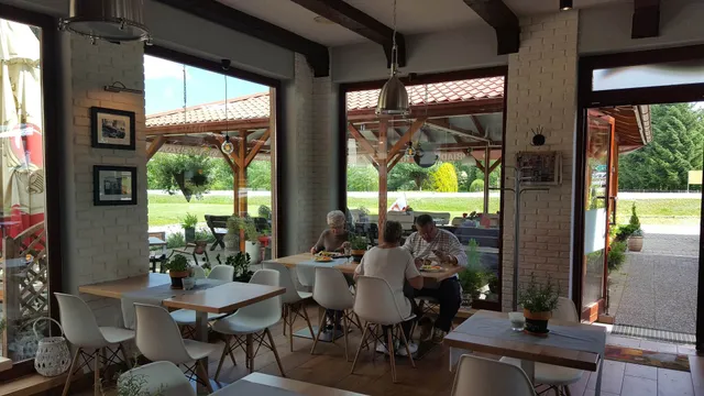 Zajazd CHATA Kębłowo