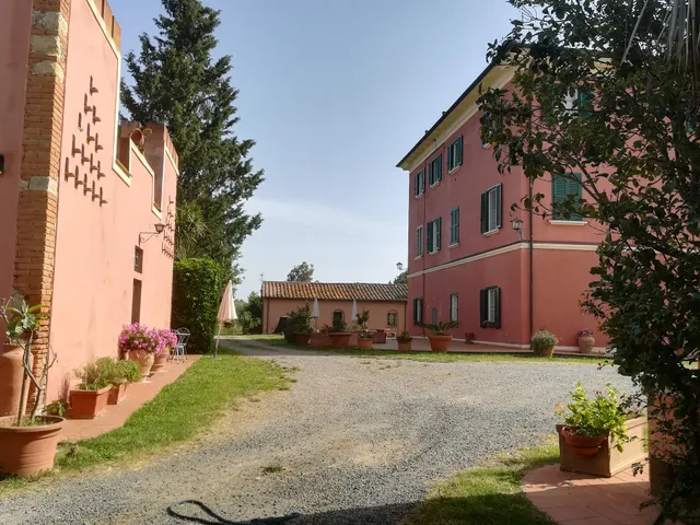 Fattoria di Collemezzano